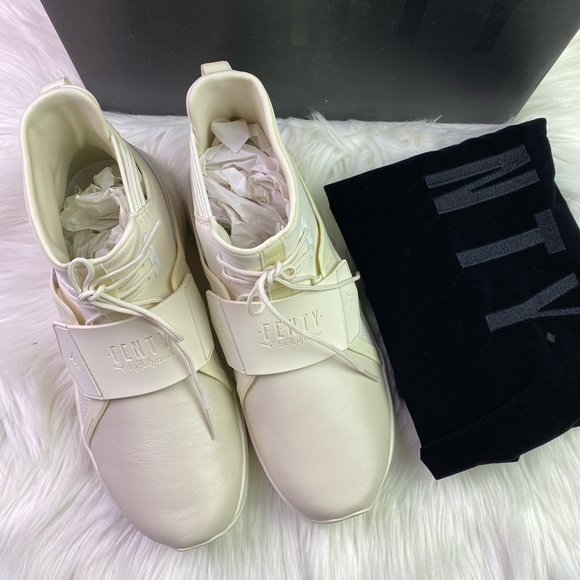 . PUMA FENTY by Rihanna. New in Box.